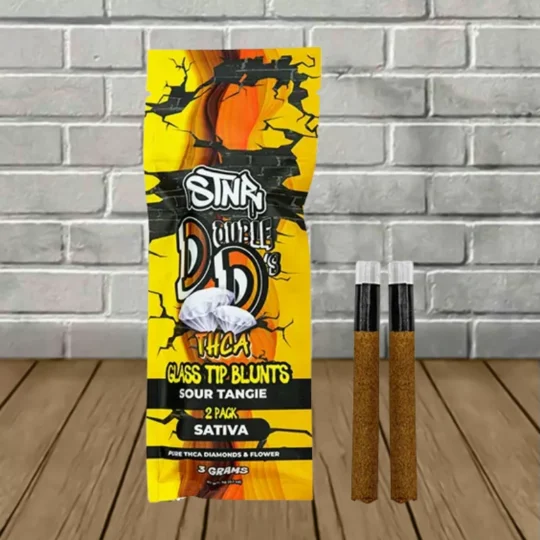 STNR Double D's THCa Glass Tip Blunts 3g - Sour Tangie -- Sativa